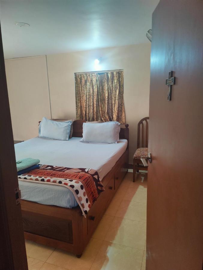 Menezes House Hotel Panaji Exterior foto