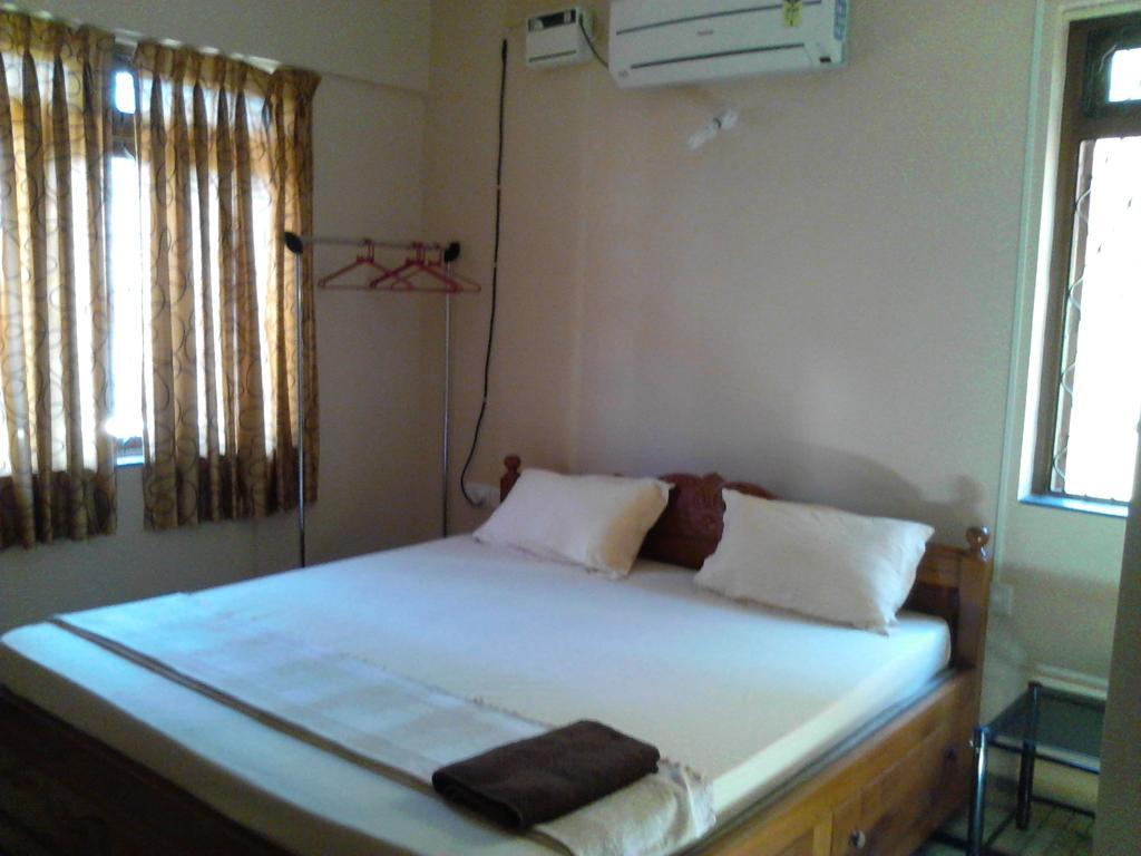 Menezes House Hotel Panaji Exterior foto