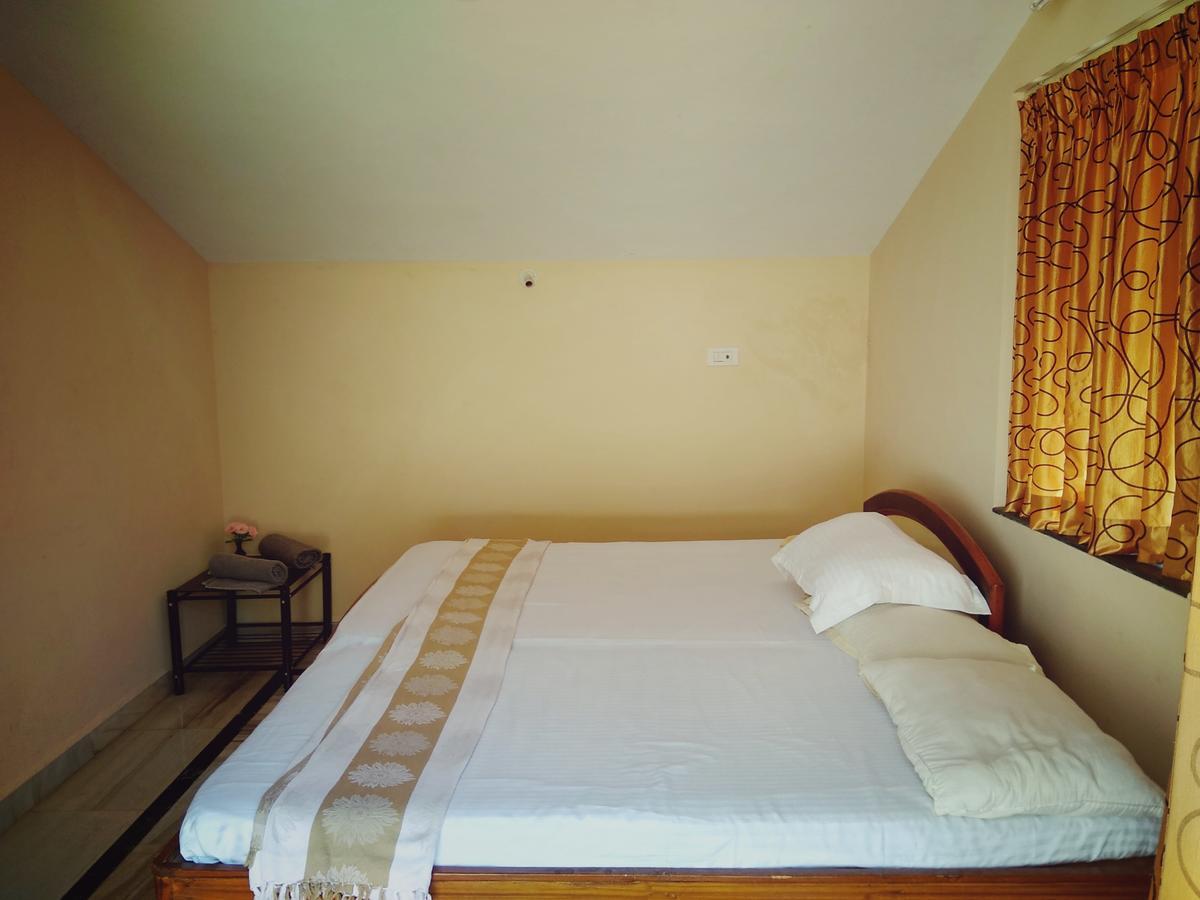Menezes House Hotel Panaji Exterior foto